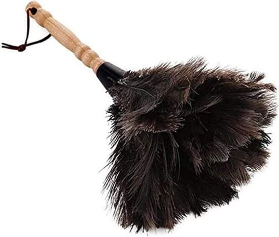 Bambuvarrella varustettu strutsinsulkahuiskutin - 32cm