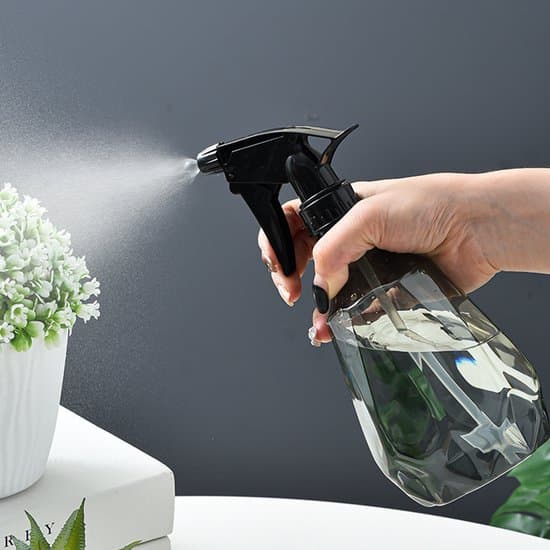 2 sprayflaskor - tomma sprayflaskor - 500 ml - påfyllningsbara - plastsprayflaskor - lämpliga för blommor, växter, hår, rengöring och bilvård.
