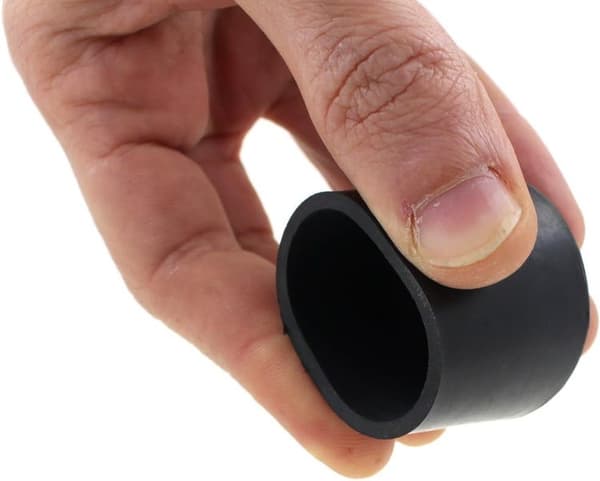 16 gummifødder - velegnet til bord-, stole- og møbelben, 20 mm sort.