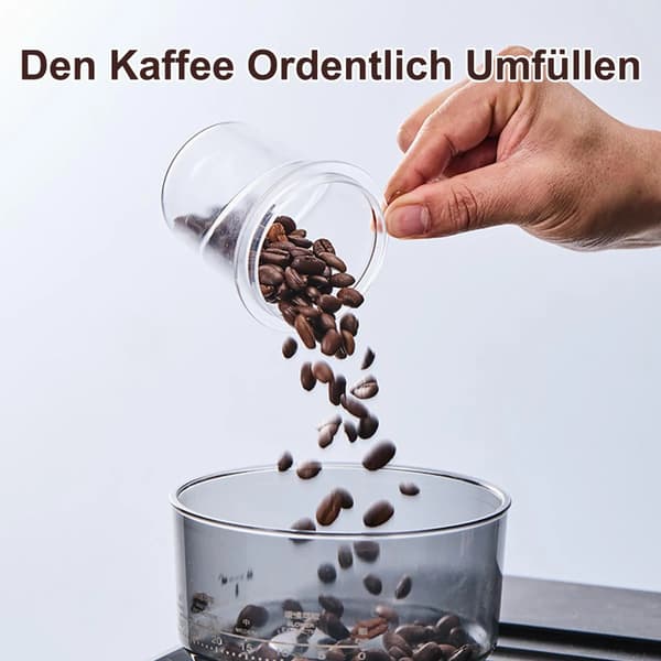 Två kaffebehållare för espresso pour-over.