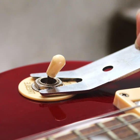 Gitarrswitch och ratt multiverktygsnyckel - Gitarrtillbehör - Rostfritt stål - Stämapparat - Lämplig för gitarr och bas