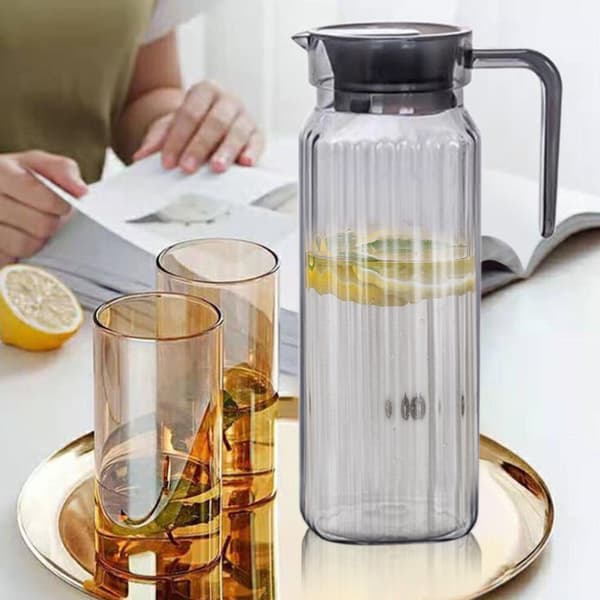 Akrylvattenflaska med lock och pip, 1100 ml