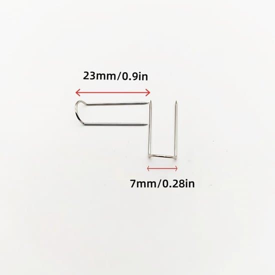 Blommiga U-formade nålar - 100-pack med låda - 23 mm silver