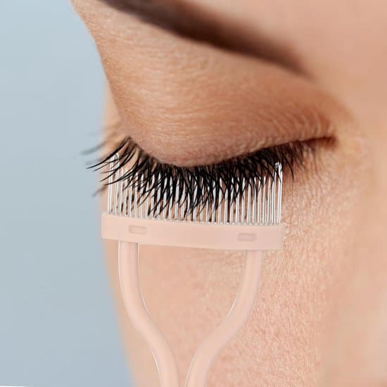 Sæt med 2 øjenvippekamme til perfekt øjenvippedefinition - Tilbehør til øjenmakeup