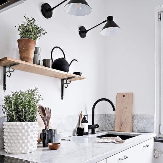 Dekorative væghyldebeslag, rustikt design, 2 stk. sorte