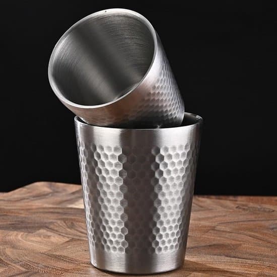 4-pak stabelbare isolerede campingkrus i rustfrit stål (175 ml, sølv)