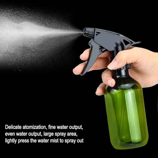 Tom sprayflaske med justerbart sprøjtehoved - 2 stk. - plast - 300 ml