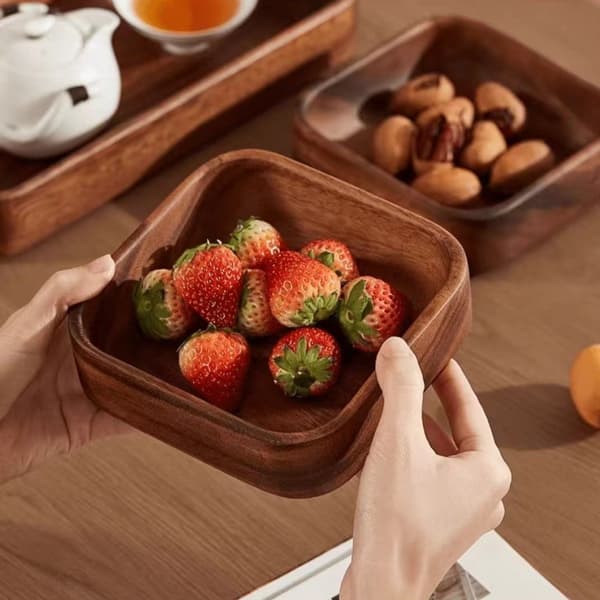 Firkantet bageform – velegnet til servering af forretter, nødder, desserter, ris og frugt.