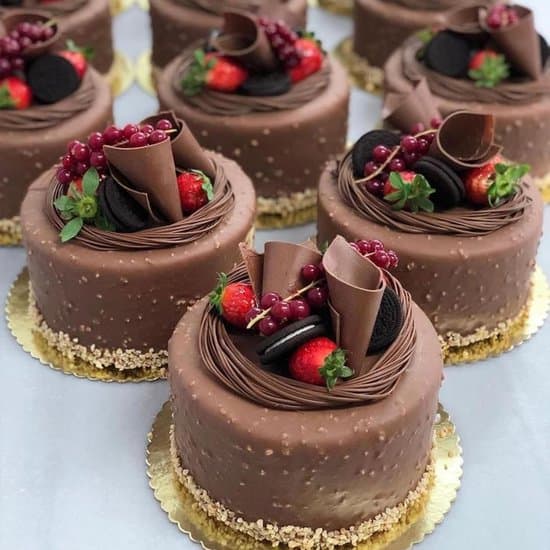 - Silikoneform Chokoladeform - Bageforme - Muffin-/Kageforme - 24 Lag - 3 cm - Stødsikker - Bageplade