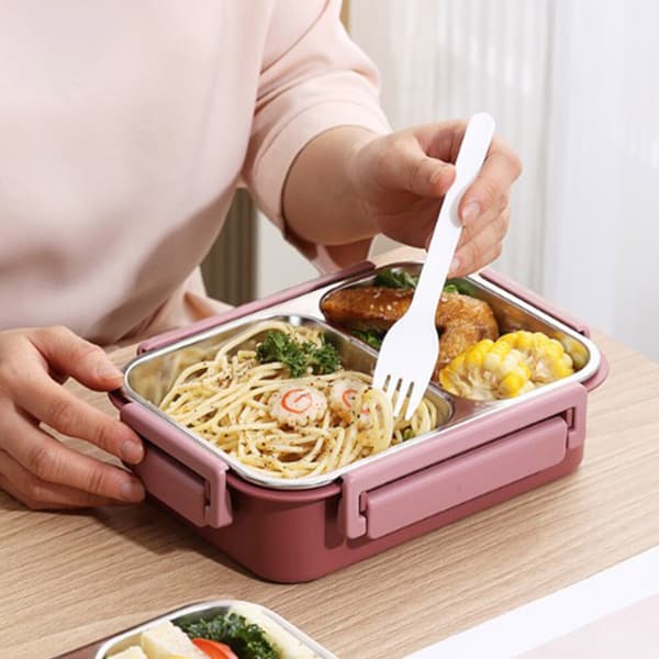 Bento-boks med dobbelt rum og bestik