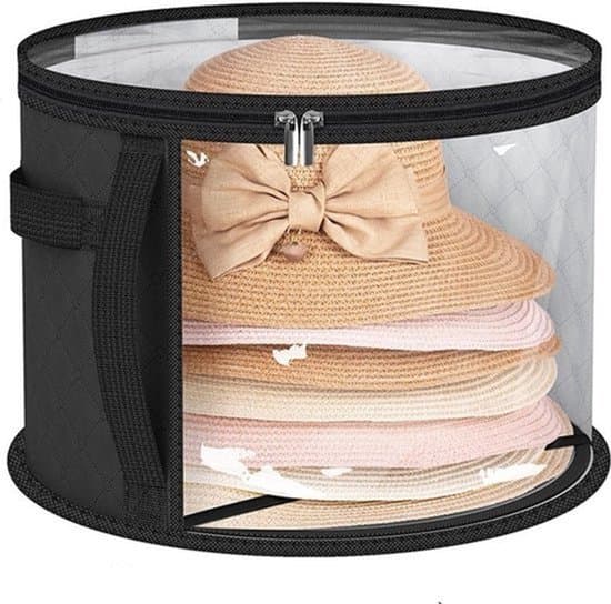 En foldbar rund PVC hatteæske, der måler 42*42*27,8 cm, sort.