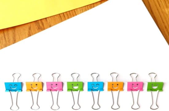 48-pack 25 mm färgglada gem med smileyansikte