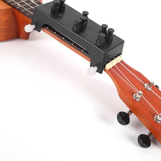 - Komplett träningssystem för ukuleleackord - Design