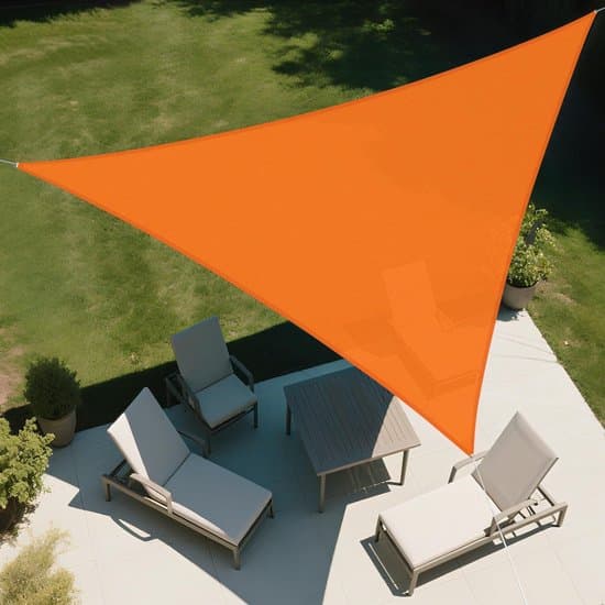 Orange 3x3x3 meter vattentät och UV-beständig triangulär solsegel