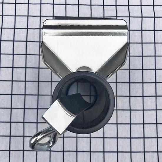 Parasolclips - Parasolholder i metal til altan