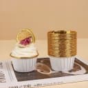Muffinsformar/cupcakeformar, vit och guld, 50x39 mm, 50-pack, papper + aluminium.