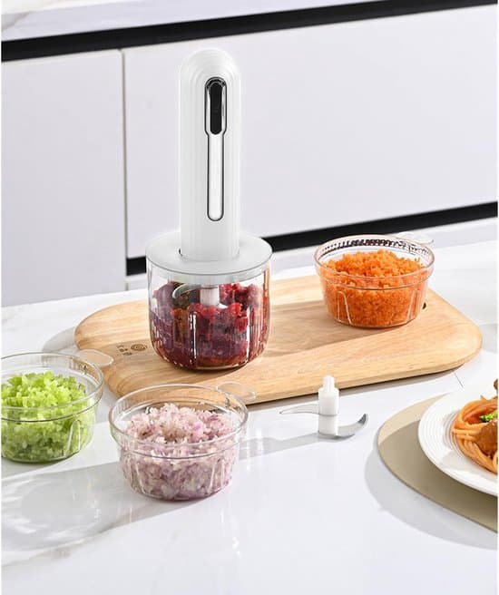 Trådløs USB-C Foodprocessor, 4-kops Minihakker med rustfri stålblade til køkken og camping