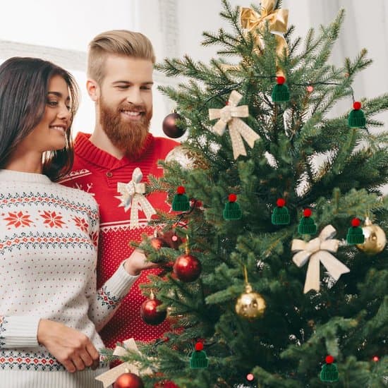 24 Stykker Mini Vævede Hatte – Grønne Mini Dukkehatte til Julepynt og DIY Håndværk