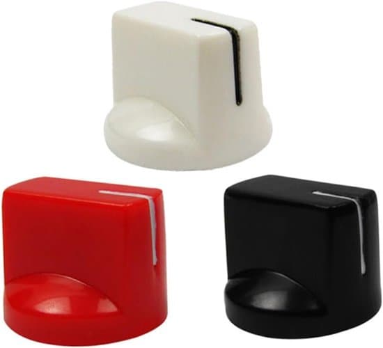 Volym- och tonkontroller: 6 plastgitarrknappar, lämpliga för gitarrvolymkontroll (röd).