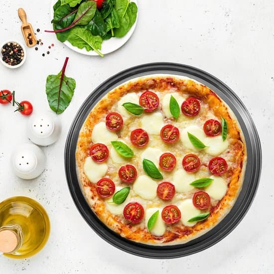 - Perforerad Pizzatallrik 32 cm - Rund - Kolstål