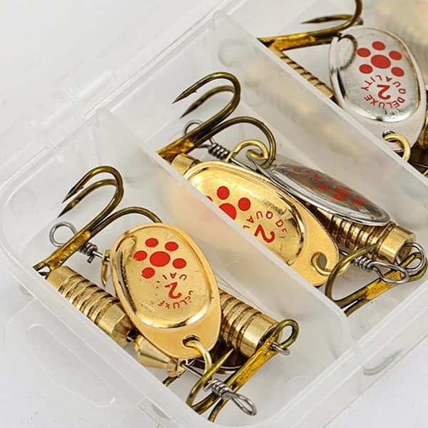 Fiskemadding, 10 agn, 6,3 cm lang, lavet af metal.