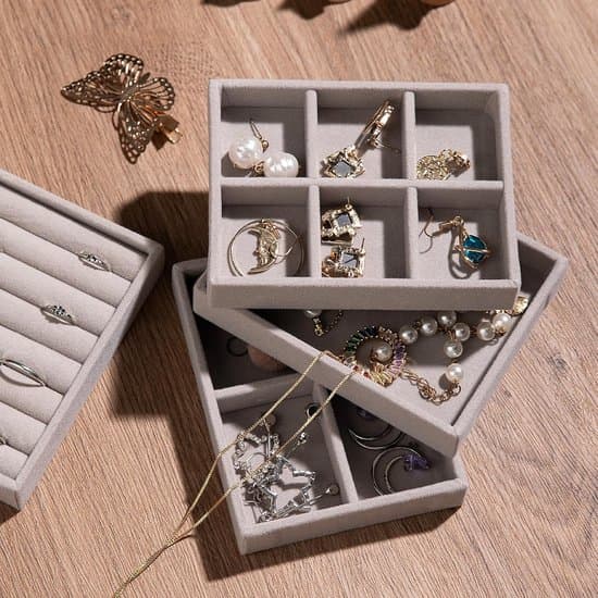 2-delt sort mini fløjl ringbakke og skuffeorganisatorsæt, 12,5x9,5cm