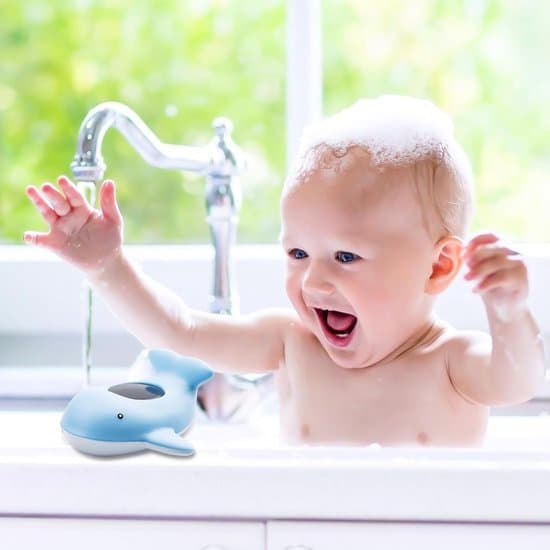 Valformad babybadtermometer, digital och flyter på vatten