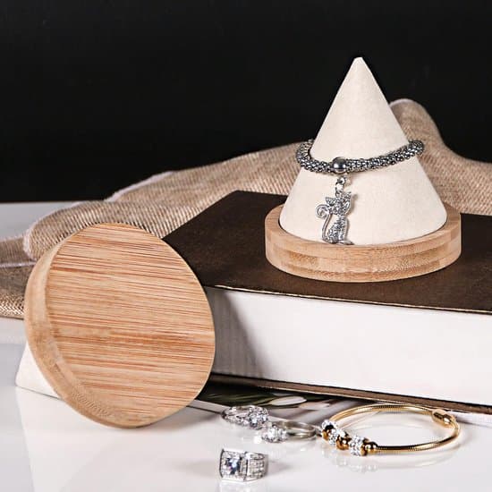 Konformad bambuarmbandshållare (beige), lämplig för mässor.