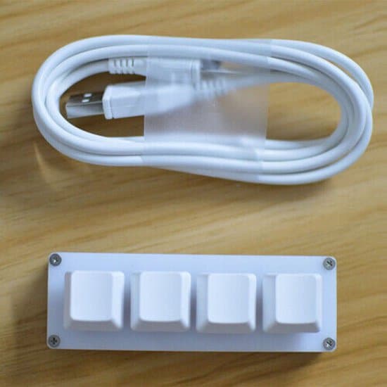 4-tast DIY USB mini mekanisk tastatur, tilpasselige genvejstaster og makroprogrammering.
