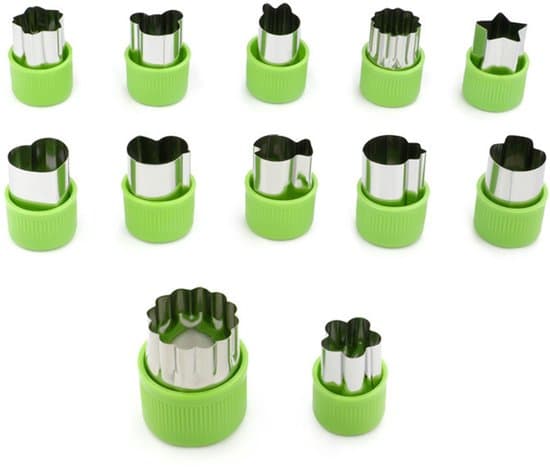 12 mini grönsaksformade kakformar för barn