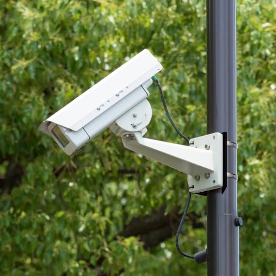 Säkerhetskamerafäste - Universellt vertikalt stolpadapterfäste - Svart