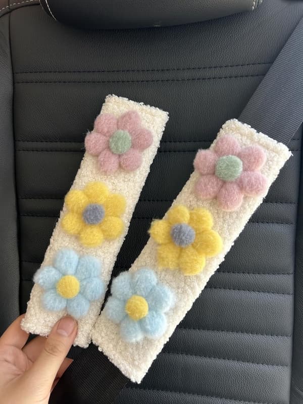 2-pak søde bilsele-hals pudebeskyttere med blomsterdesign