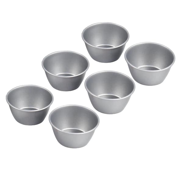 Et sæt med 6 buddingforme i kulstofstål, non-stick bageforme, cupcakeforme og muffinforme.
