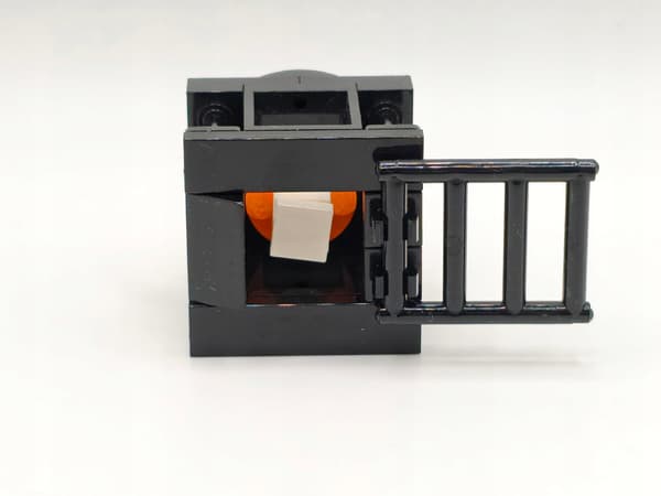 Lego Minecraft skeleton spawner skeleton