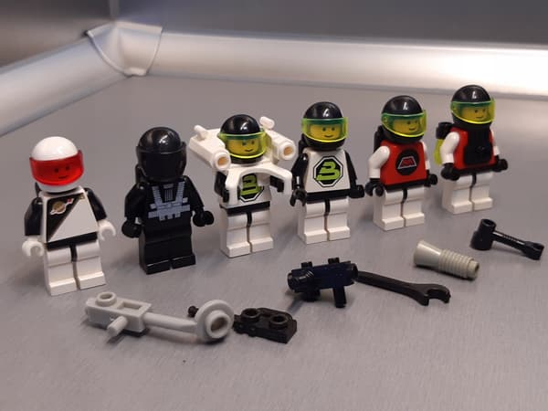 Lego Space 6704 Minifigure Pack (No. 2)