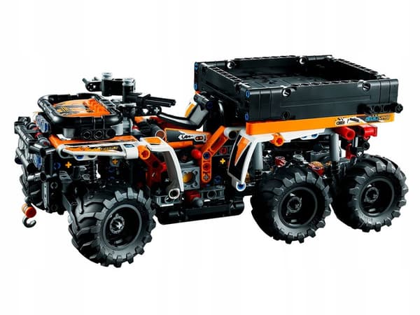 Lego Technic Off-Road Vehicle 42139 ((((dented box)))))