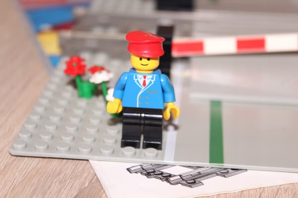 LEGO CITY TOWN TRAIN 4539 UNIQUE INSTRUCTIONS