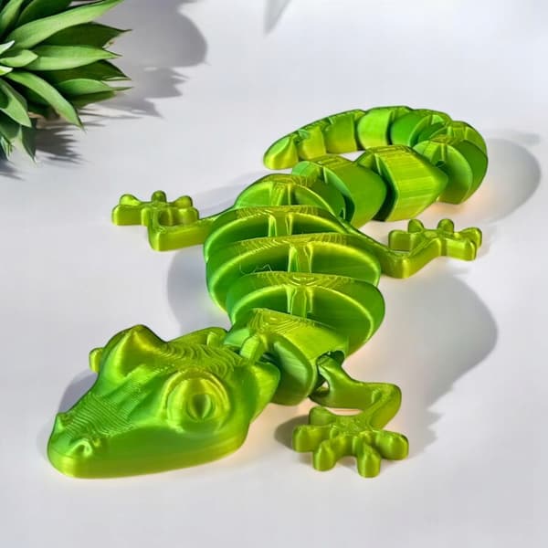 40 cm decorative figurine – MOVING 3D lizard – a gift for a child