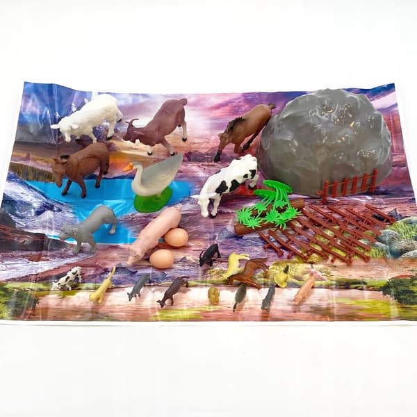 FARM ANIMALS FIGURINE SET