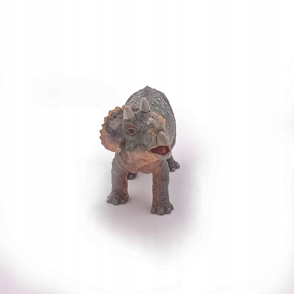 PAPO TRICERATOPS DINOSAUR FIGURINE (YOUNG)