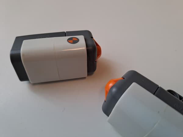 2x Lego 9843 NXT Mindstorms touch sensor