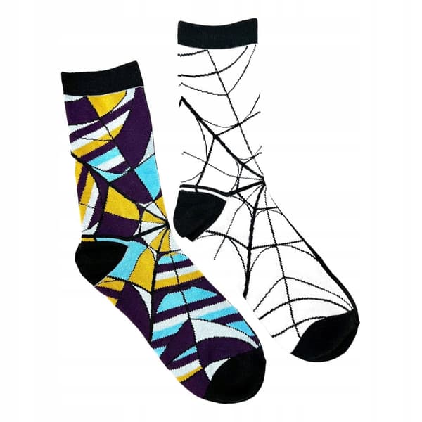 Wednesday – Gift set: key ring and socks