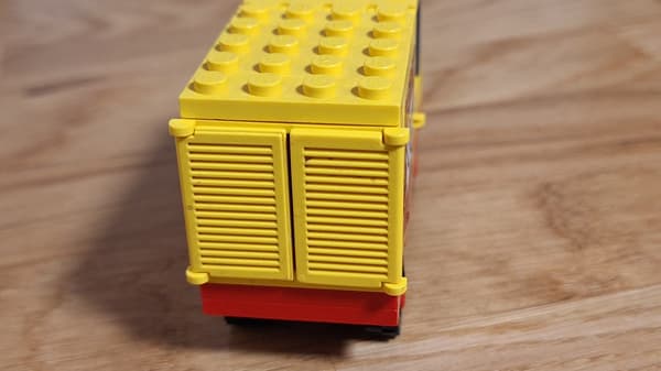 LEGO 6651 Post Office Van 1982 – 100% complete, in very good condition.