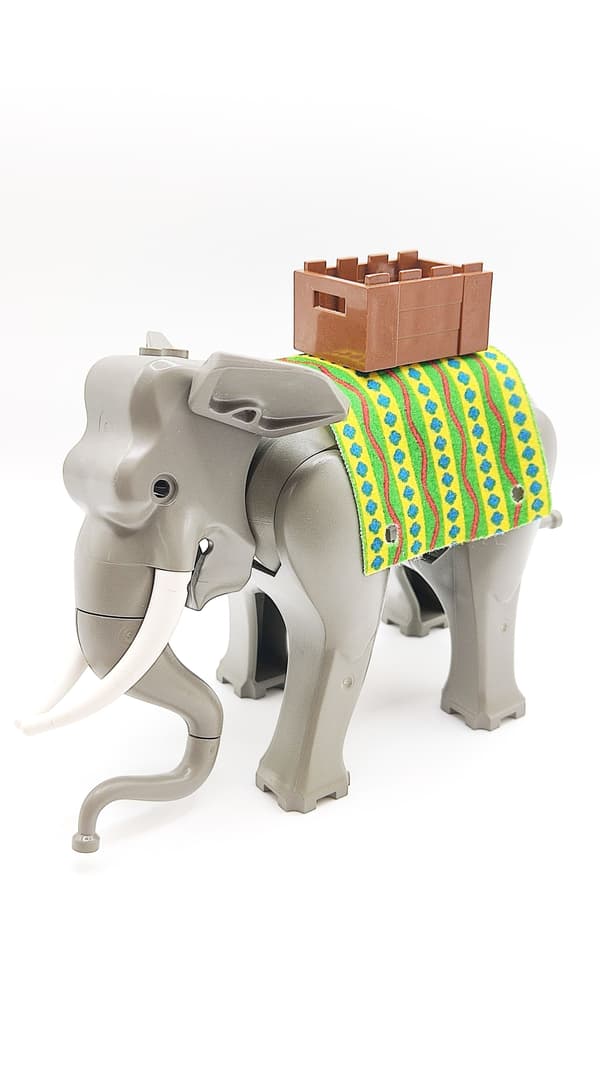 Lego Animals Elephant Minifigure + accessories