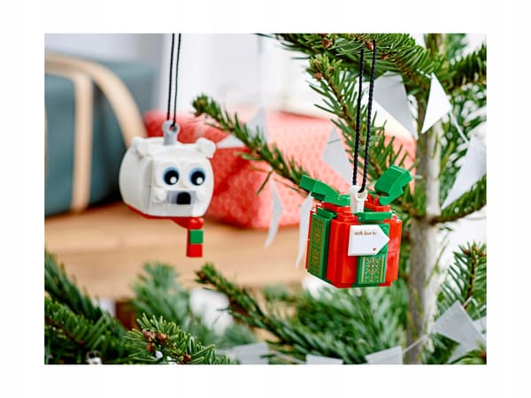 LEGO 40494 Polar Bear and Gift Box