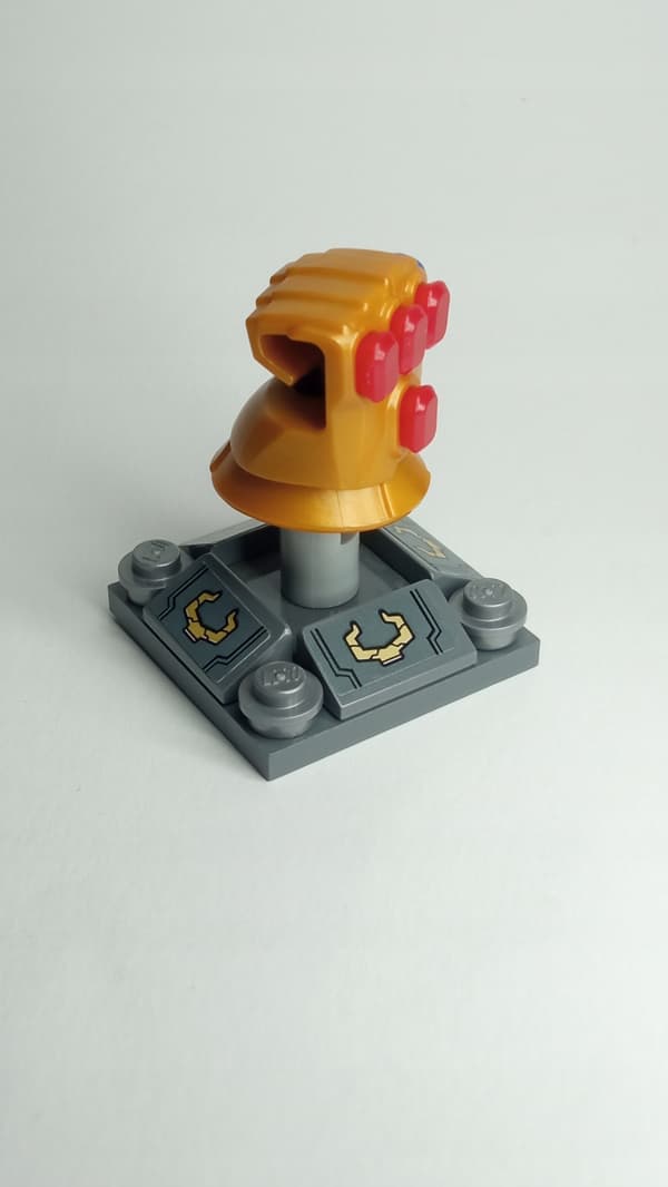 Lego Infinity Gauntlet 76107 + display stand
