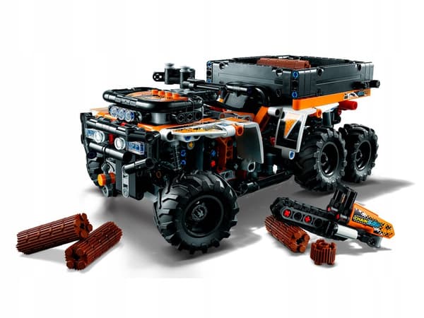 Lego Technic Off-Road Vehicle 42139 ((((dented box)))))