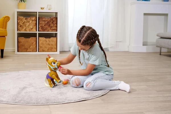 SIMBA PAMPER PETZ PONY INTERACTIVE TOY FOR CHILDREN – DRINKS AND WETS ITSELF