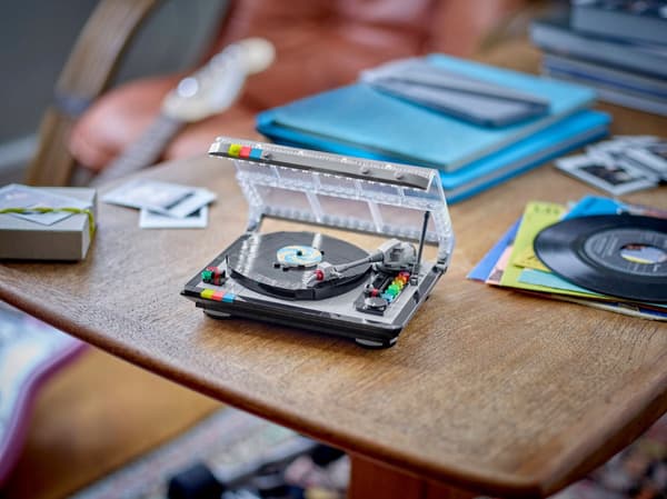 LEGO Creator 40699 Retro Turntable with Vinyl Record