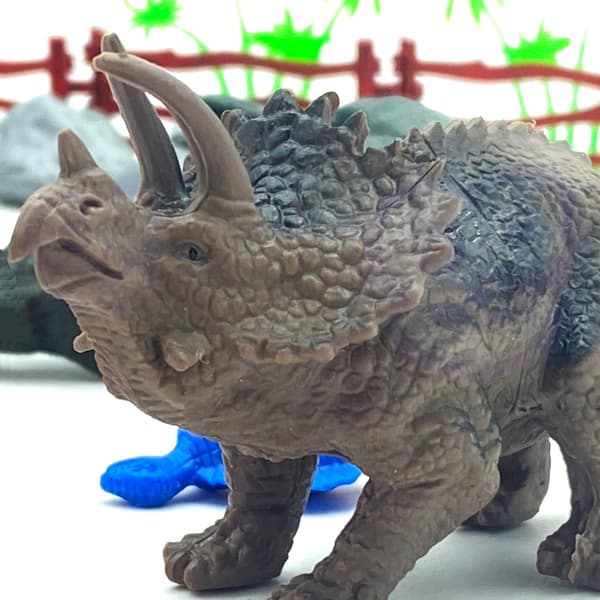 DINOSAUR FIGURINE SET